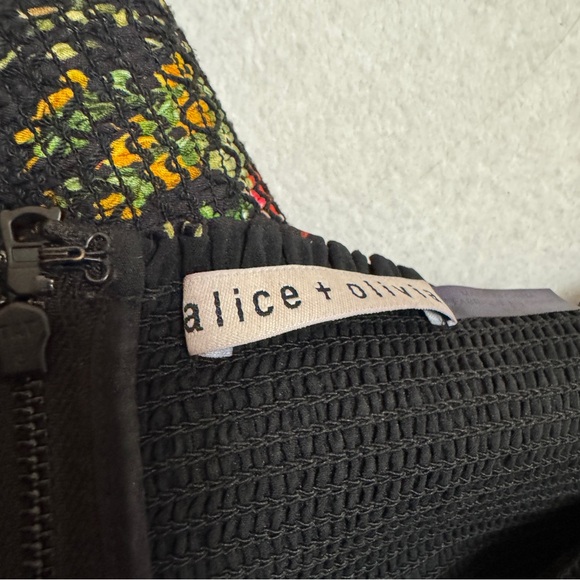 Alice + Olivia sz M Smocked Cooper Top Wild and Free Floral Puff Sleeves Medium - Picture 6 of 9